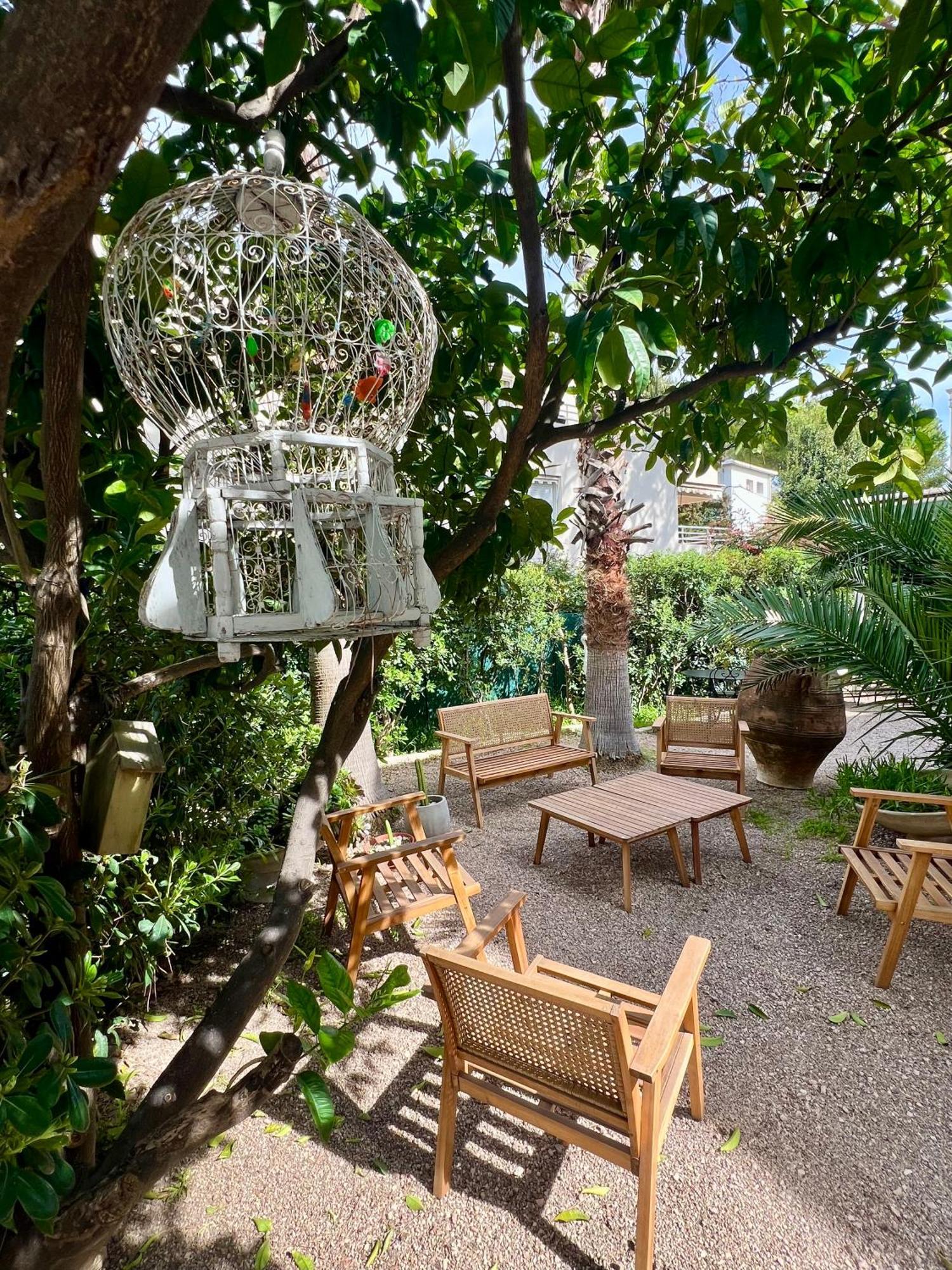 Hotel Le Ponteil Antibes Bagian luar foto